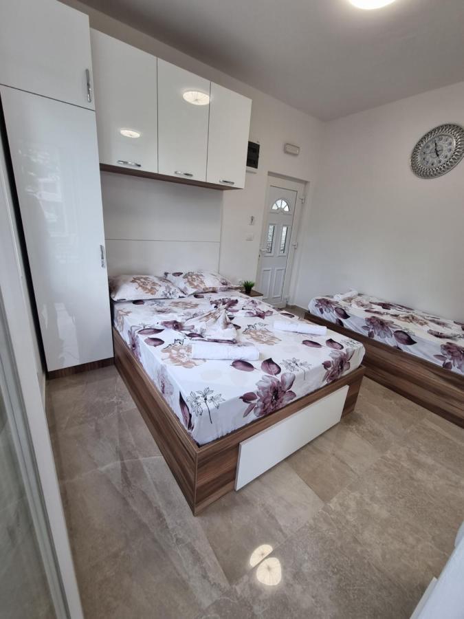 Ebra Lux Apartmani Dobra Voda Exterior photo